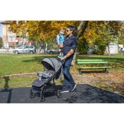 Cangaroo London Grey Wandelwagen 5581 -KinderReisWereldNederland cangaroo london wandelwagen sfeer1