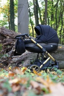 Baby Merc Faster 3 Black/Gold Limited Edition Kinderwagen Incl. Autostoel L143 13 Baby Merc Faster 3 Black/Gold Limited Edition Kinderwagen Incl. Autostoel L143 -KinderReisWereldNederland faster gold 2