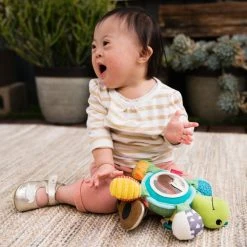 Infantino Go Gaga Mirror Pal Turtle Spiegel BK-216003 -KinderReisWereldNederland infantino go gaga mirror pal turtle spiegel bk 216003 3