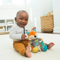 Infantino Go Gaga Playtime Pal Vos Buggyspeeltje BK-216311 -KinderReisWereldNederland infantino go gaga playtime pal vos buggyspeeltje bk 216311 meer sfeer