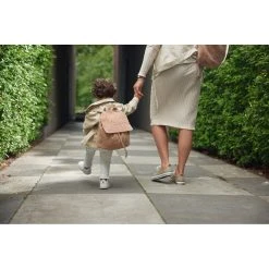 Jollein Boucle Biscuit Rugtasje 057-591-66067 -KinderReisWereldNederland jollein boucle rugzakje .2 1