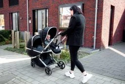 Ding Amigo Black/Silver Tweeling Kinderwagen Incl. 2 Autostoelen DI-191710 27 Ding Amigo Black/Silver Tweeling Kinderwagen Incl. 2 Autostoelen DI-191710 -KinderReisWereldNederland mamaloes di 191704 ding tandem stroller amigo lifestyle 08 2 1
